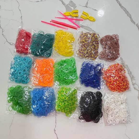 Loom Kit Rubberband 15 Packages  Red Yellow Blue multicolored 6500+ Pcs - Picture 1 of 7